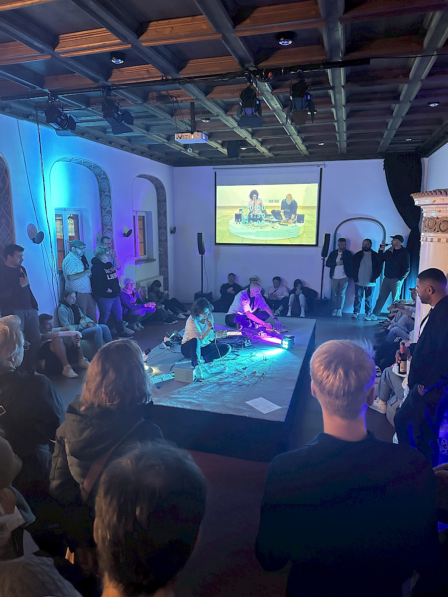 Let's Symbiose and Be With 2